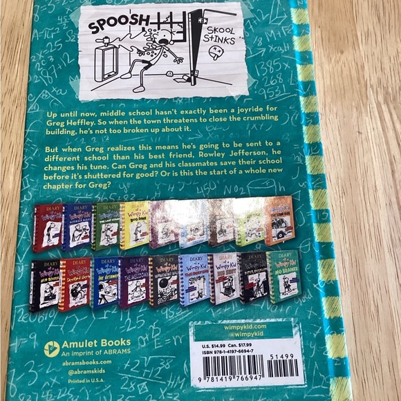 *SIGNED* Diary of a wimpy kid No Brainer book - Picture 6 of 7